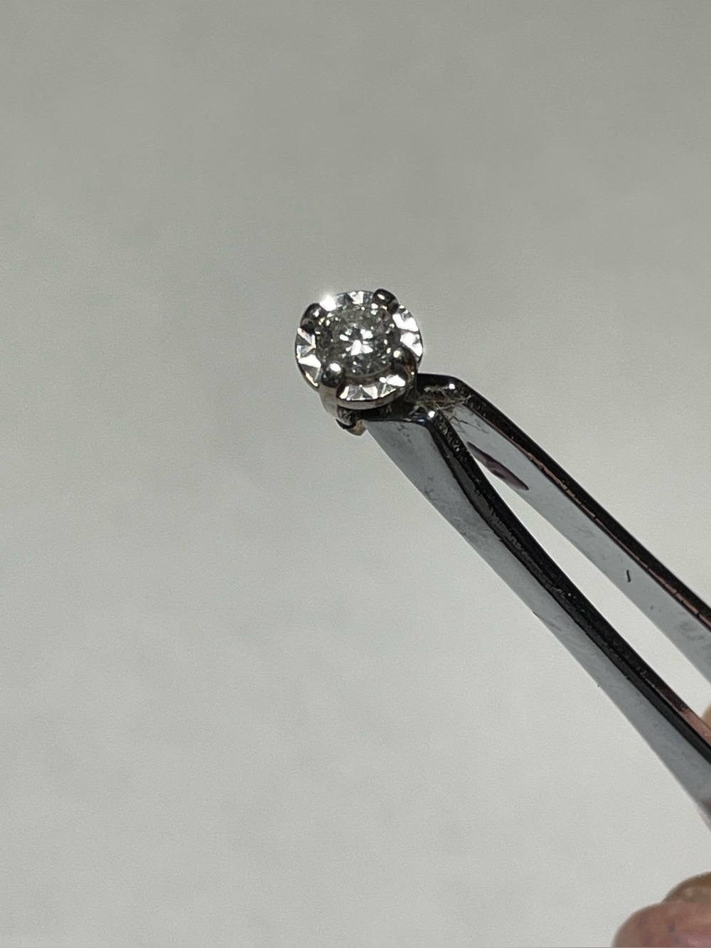 4-prong White Gold Head (setting) for Solitaire Ring Setting with Diamond - Picture 4 of 13